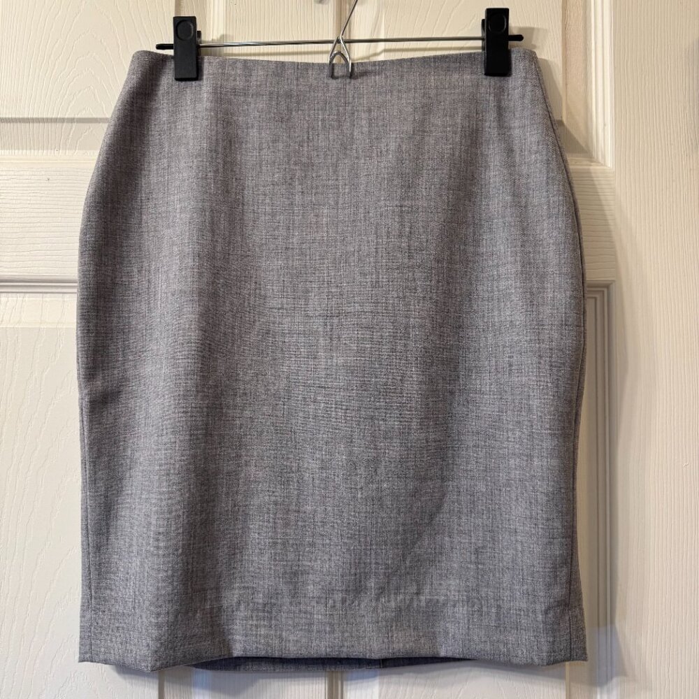 NWT Banana Republic Factory Grey Pencil Skirt | Size 2 Petite